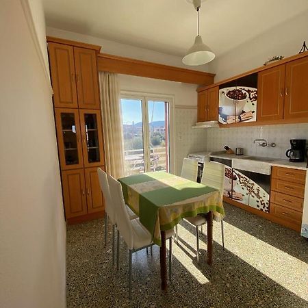 Mpanos Sea Apartment 2 Loutra Oraias Elenis Exteriér fotografie