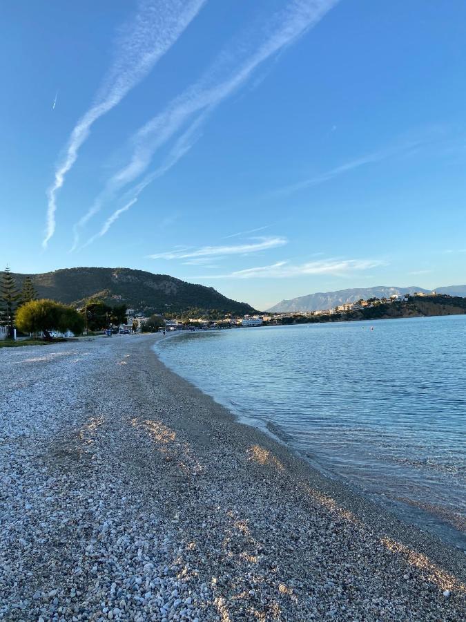 Mpanos Sea Apartment 2 Loutra Oraias Elenis Exteriér fotografie